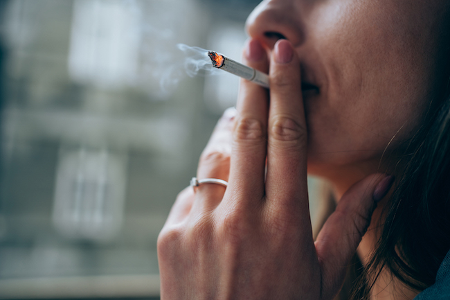 Kouření cigaret může lehce přerůst do závislosti
