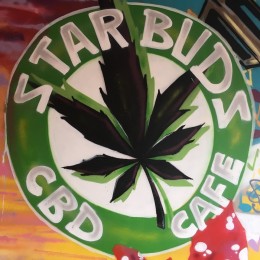 Novootvorená britská predajňa Starbuds ponúka CBD kávu a dezert